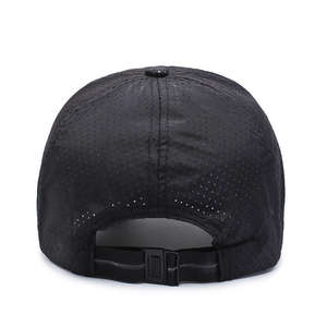 Casquette de sport unisexe de haute qualité conçue et colorée sur mesure pour toutes les tailles - Product Image 3