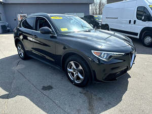 Bastante usado cuidadosamente usado 2020 Allfa Romeoo Stelvio Ti Q4 - Product Image 5