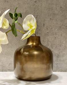 Eye-Catching Gold Finished Iron Metal Flower <b>Vase</b> <b>Cylinder</b> Shape for Home Dining Table Decoration Flower Arrangement <b>Vases</b> - Product Image 4