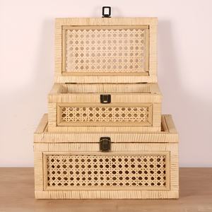 Nouvelle conception de boîte de rangement en rotin naturel écologique, boîtes à collations décoratives tissées à la main en provenance du Vietnam - Product Image 1