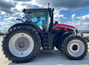 Encuentra un icono similar: Nuevo tractor Massey Ferguson 135 de ruedas, 25 HP. - Product Image 4
