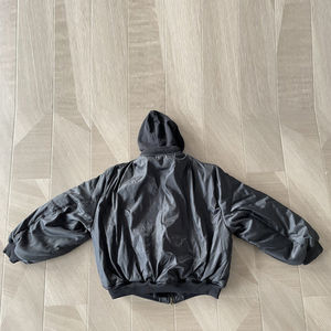 Custom OEM Hombres al por mayor Streetwear Oversized Unisex Satin Industries Winter Hood Sporty Racing Zipper Bomber Varsity Jacket - Product Image 4