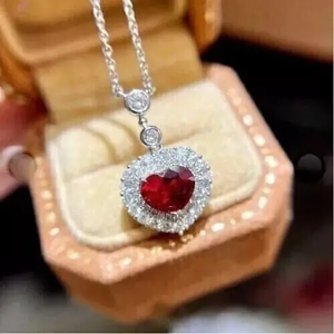 Colgante para mujer con rubí rojo simulado de calidad AAA+ con corte en forma de corazón y cadena chapada en oro blanco de 14k Cus-Jew146 - Product Image 1