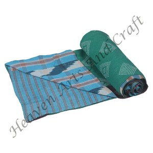 Couverture Kantha florale indienne, couvre-lit, couverture de lit, couverture indienne réversible, cousue à la main, lourde, couverture en vieux sari - Product Image 1