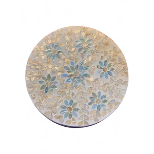 Fournisseur en gros de sets de table modernes en nacre naturelle pour la mise en scène quotidienne de la table et la distribution au détail depuis le Vietnam - Product Image 1