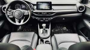 Kia K3 berline 2021, occasion, moteur turbo, sièges en cuir, pneus R17, régulateur de vitesse adaptatif (ACC), conduite à gauche, disponible en version claire et foncée - Product Image 4