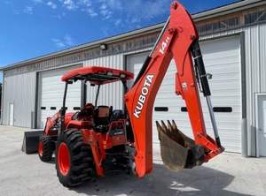 Pompe de boîte de vitesses pour mini-tracteur 4x4 avec rétrocaveuse - 20-90 CV - Équipement agricole - Vente en gros - Product Image 5