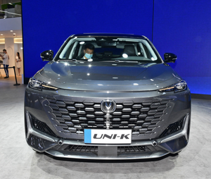 Occasion en excellent état 2024-2025 Diesel Traction avant Boîte automatique Cuir Intérieur Norme d'émission Euro VI Extérieur foncé R19 Pas cher - Product Image 2