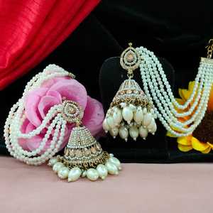 Pendientes de diseño contemporáneo tradicional Perlas de moda Jhumkas y Kanchains con elegancia atemporal Pendientes de perlas Jhumkas - Product Image 2