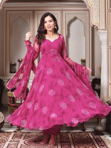 Ensemble de costume Anarkali imprimé Bandhani de luxe Unity avec dupatta en tissu de georgette doux, pour les fêtes et les occasions spéciales - Product Image 5