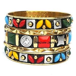 Ensemble de bracelets étoiles en résine et laiton brillant Bracelets de bijoux de mode faits à la main pour femmes avec design céleste - Product Image 2