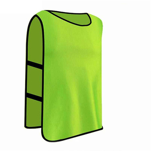 High Quality Soccer <b>Training</b> Vest <b>Bibs</b> Solid Summer Breathable Lightweight 100% Polyester Customizable Logo Pakistan - Product Image 3