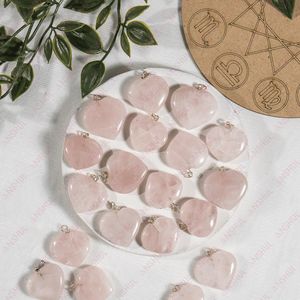 Pendentifs en forme de cœur en pierre naturelle de quartz rose, faits à la main pour la fabrication de bracelets et de colliers pour femmes, cadeau - Product Image 2