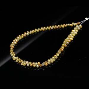 Briollettes de diamants naturels jaunes facettés en forme de goutte - Product Image 3