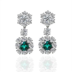 925ต่างหูเงินสเตอร์ลิงสุดหรูสีทอง18K สไตล์ฮิปฮอป VVS Moissanite ลูกแพร์ตัดเพชรน่ารักของขวัญสุดเพอร์เฟกต์สำหรับผู้หญิง - Product Image 1