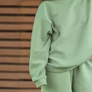 Nuevas llegadas Chándales de invierno para mujer Sudadera Top Shorts Conjunto a juego Jogger Conjunto de pantalones cortos de dos piezas Chándales pesados para mujer - Product Image 3