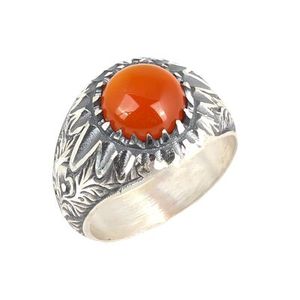 Bague Statement pour Homme en Argent Sterling 925, Bague Grappe avec Petite Pierre d'Ambre Orange Pressée (Technologie d'incrustation, Sertissage clos 14K) - Product Image 1