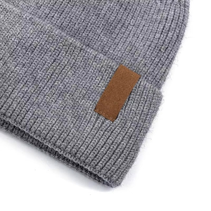 Bonnet en tissu de qualité supérieure, style professionnel et tendance, coloré, pour la plage, les voyages et la saison hivernale - Product Image 4