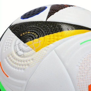 ลูกบอลแข่งขันอย่างเป็นทางการขนาดมาตรฐาน5สำหรับผู้ใหญ่วัยรุ่นหนังพียูไร้รอยต่อการเก็บฟุตบอลอากาศต่ำโลโก้ออกแบบได้ตามต้องการ - Product Image 4