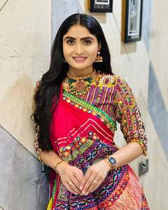 Navratri Muselina especial Algodón Impreso digital y trabajo de espejo real Lehenga Choli y Pom Lace Work Dupatta Listo para usar - Product Image 1