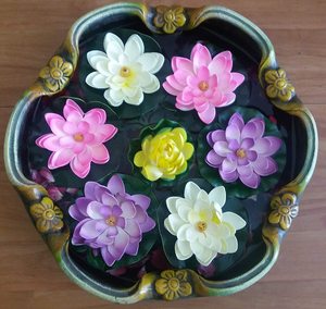 ดอกบัวยางลอยน้ำทำจากยางพร้อมใบยางสำหรับตกแต่งบ้านในร่มกลางแจ้งใหม่ล่าสุด - Product Image 4