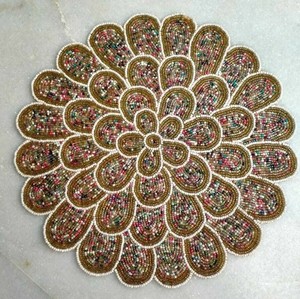 Napperons perlés à la mode Table ronde napperons perlés à la main décor à manger Style indien Floral tapis de fête de mariage napperons - Product Image 1