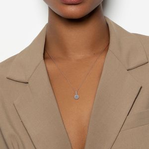 Collier pendentif halo en moissanite taille ronde 5,00 mm pour femme, argent sterling plaqué rhodium, clarté VVS, sans nickel, cadeau - Product Image 3