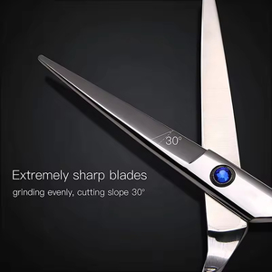 Ciseaux de barbier personnalisés conçus pour une haute précision, une prise en main confortable et une coupe fluide pour les professionnels des salons - Product Image 2