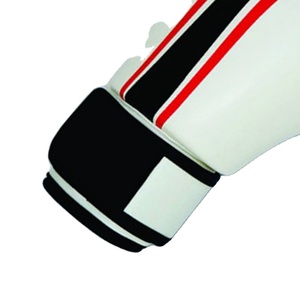 ถุงมือชกมวยหนังแท้100% ฝึกฝนแบบมืออาชีพถุงมือชกมวยพร้อมโลโก้ส่วนตัว - Product Image 6