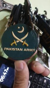 PVC personnalisé et patchs brodés logo et porte-clés occasionnels patchs tissés et en caoutchouc personnalisés durables et élégants - Product Image 5