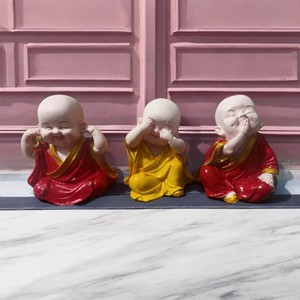 Lot de 3 statues de moine riant en résine colorée Style bouddhiste unique Décoration d'intérieur Artisanat - Product Image 1