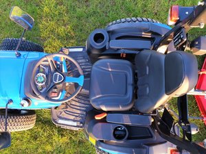 Tractor Compacto Multifuncional Solis 26 SOILS Azul 4WD, Tractor de Jardín con Transmisión por Engranajes, Alto Nivel de Seguridad, Tractor de Ruedas - Product Image 3