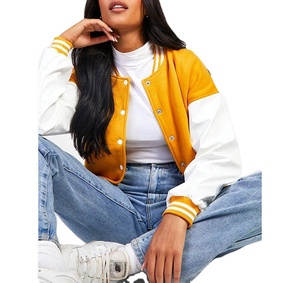 Veste en cuir véritable personnalisée de meilleure qualité en laine à blocs de couleurs pour l'hiver veste de culture universitaire pour femmes - Product Image 3