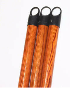 Manche de balai en bois d'eucalyptus de haute qualité avec revêtement en PVC imitation bois - Product Image 2
