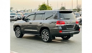 2021 GCC 4x4 AWD Drive usado para asientos de cuero Land Cruiser ACC Control de crucero con tamaño de neumático R20 - Product Image 3