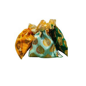 กระเป๋าถือผ้ากำมะหยี่สีพิเศษสำหรับงานแต่งงานฮาลดิมีห์อีดดิวาลีของขวัญกระเป๋าบรรจุภัณฑ์ - Product Image 5