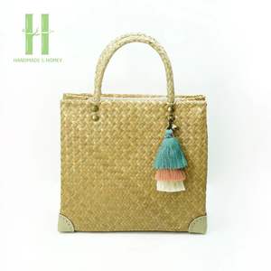 Classic Eco-Friendly Water Hyacinth <b>Storage</b> <b>Rack</b> for Clothing OEM Acceptable Custom Logo Vietnam Factory Handmade HNH Craft - Product Image 2