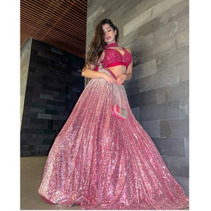 ชุดเดรสซาตินผ้าไหม Lehenga Choli,ชุดแฟชั่นอินเดียยอดนิยมดีไซน์เนอร์สีชมพูสำหรับใส่ไปงานปาร์ตี้ - Product Image 1