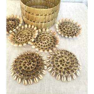 Posavasos de mimbre trenzado elegante, perfecto para combinar con manteles de lino y vajilla de madera para crear un ambiente acogedor - Product Image 6