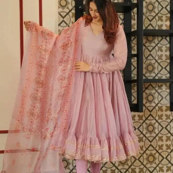 Fulpari Bán Chạy Nhất Thiết Kế Mới Nặng Tanderi Lụa Đầy Đủ Tay Áo Gown Với Dưới Và Dupatta Cho Phụ Nữ Mới Nhất Bộ Sưu Tập