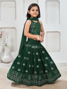 Ensemble Lehenga Choli long vert pour enfants Shoryam Fashion, travail de miroir de créateur, tenue ethnique pour les fêtes, pour filles, toutes saisons - Product Image 4