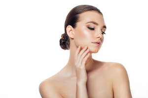 Crème Contour des Yeux Pro-Xylane Naturelle Éclaircissante Anti-Rides, Anti-Cernes et Anti-Poches à Prix Réduit pour Femmes - Product Image 4