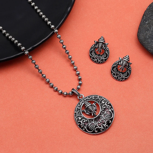 Conjunto de joyería de moda para niñas Collar de cadena multicapa con diseño de moda y juvenil Conjuntos de joyería de moda - Product Image 3