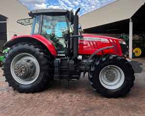 Tractor Massey Ferguson 7725 Año 2018 con Elevador Hidráulico Delantero 2000 Horas Transmisión Dyna-6 - Product Image 1