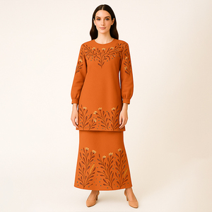 Vente en gros de vêtements traditionnels musulmans malaisiens modernes brodés deux pièces Baju Kurung - Product Image 4