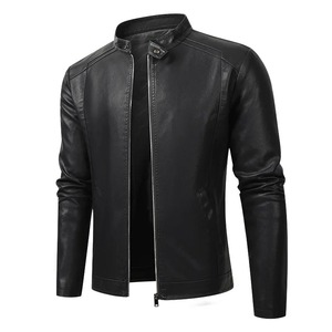 Veste d'automne pour homme en cuir verni, style varsity, avec capuche, coupe ajustée, col montant, coupe décontractée, respirante et coupe-vent - Product Image 1