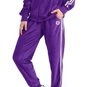 Ensemble de survêtement deux pièces à capuche uni, personnalisable, écologique et respirant, pour sports de plein air, gym et entraînements – Collection Hiver Streetwear - Product Image 4