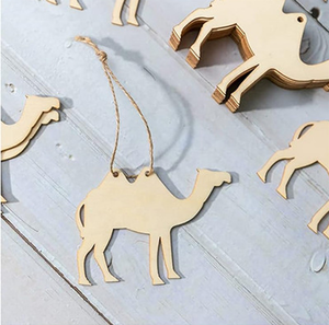 Delarchi Combo 10 Figuras de Madera sin Acabado en Forma de Camello, Color Natural, Hechas a Mano en Vietnam, Tema de Amor, Juguetes Decorativos - Product Image 2