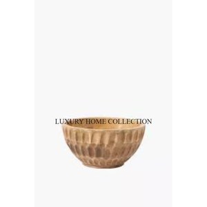 Bol de service élégant en bois avec une finition en bois naturel parfait pour compléter votre décor de cuisine ou de salle à manger - Product Image 1