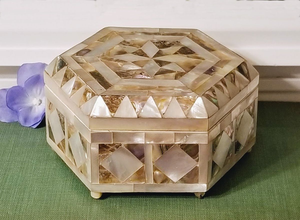 Caja de Joyería de Madera con Incrustaciones de Madreperla de Primera Calidad |   Caja de Joyería de Lujo Hecha a Mano para Anillos, Aretes y Pulseras - Product Image 4